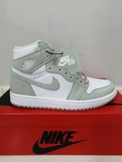 (Category: ) located in . Submitted by snkrheadz (Listing ID 1107644845, Image 1). Description: .