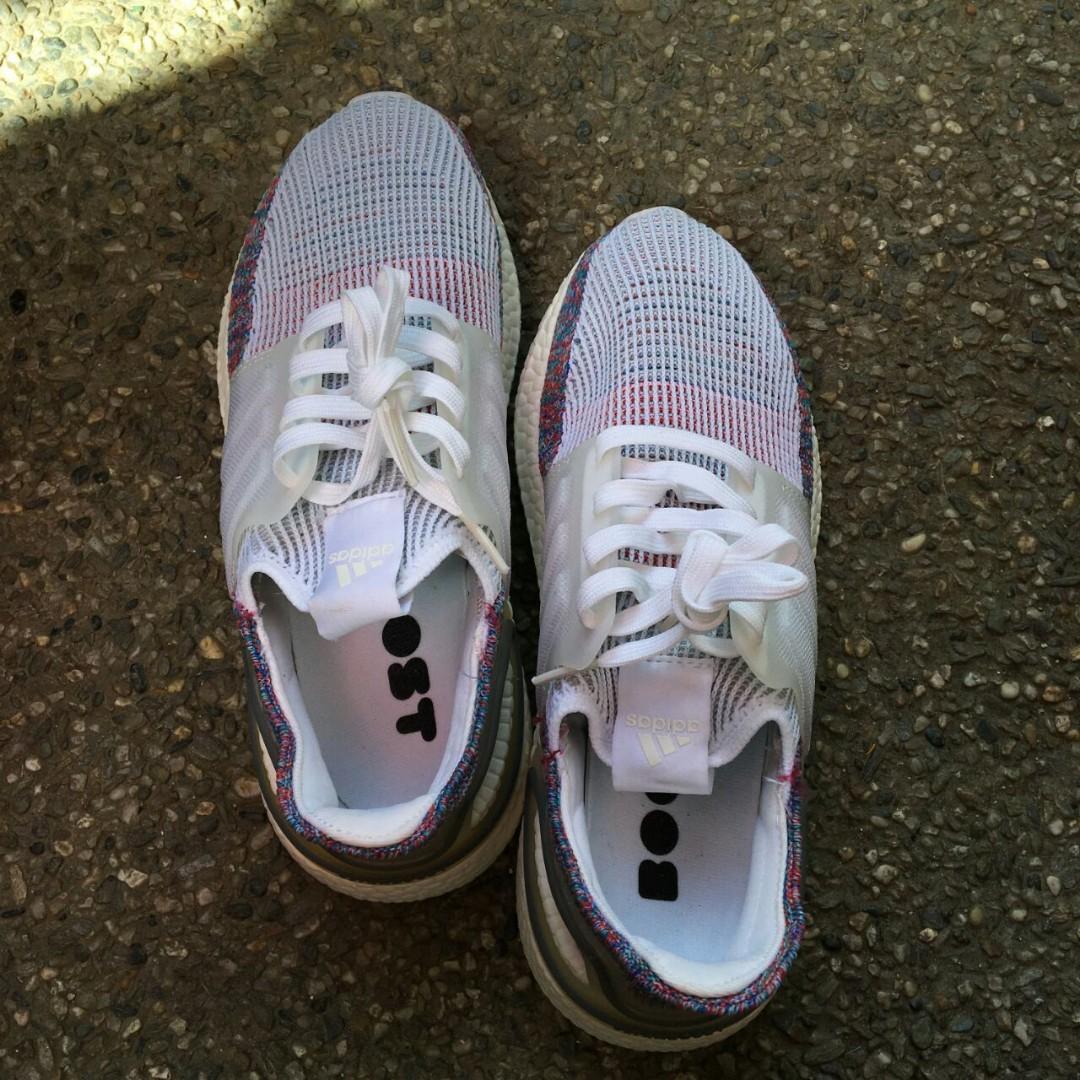 Ultra boost 2019 white multicolor top