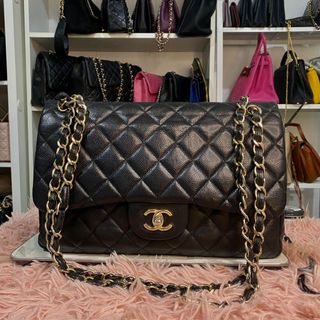 (Category: ) located in . Submitted by Reloved.Collections (Listing ID 1107877661, Image 1). Description: .