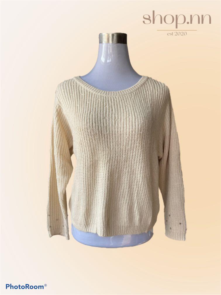 CREAM WHITE LONG SLEEVES KNITTED SWEATER (Category: Longsleeves) located in Dasmarinas. Submitted by shop.nn (Listing ID 1107816678, Image 1). Description: Size: S to M Never used! Rfs: Need funds for school MOP: GCash or Shopee COD / Shopee Checkout Link available Note for Shopee COD: Additional 5% of the item’s price will be charged for the transaction fee. Same day delivery like Lalamove, Mr. Speedy and Grab is available but the buyer should s