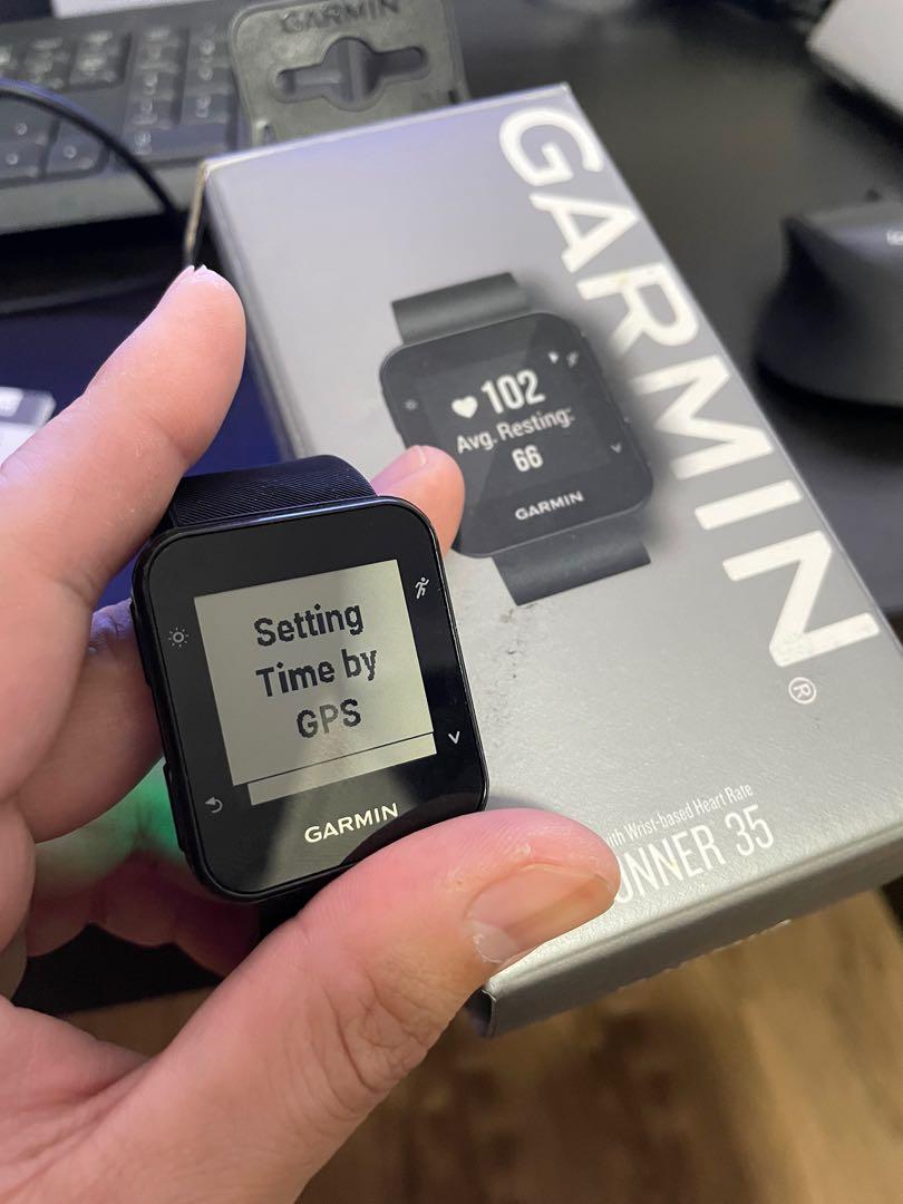 Garmin forerunner 35 GPS watch with HR smartwatch notifications