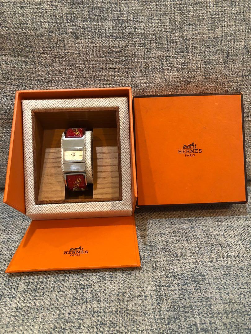 HERMES LOQUET ENAMEL BANGLE WATCH HORSE (Category: Luxury Watches) located in Taguig. Submitted by gem_almond517 (Listing ID 1107860954, Image 1). Description: HERMES LOQUET ENAMEL BANGLE WATCH HORSE with box now at P28,000.