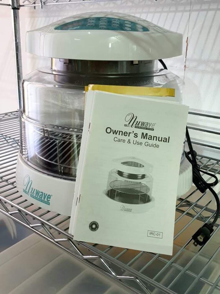 Infrared oven (Category: Bakeware) located in Dumaguete. Submitted by ellelopez35 (Listing ID 1107712373, Image 2). Description: For baking & roasting 120v 1500watts.