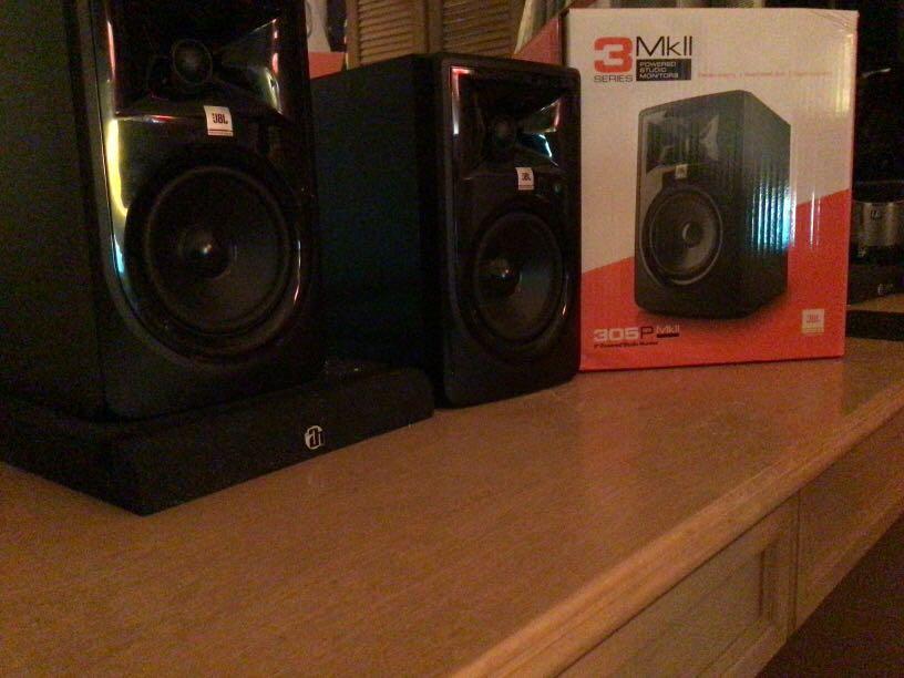 Jbl lsr305p shop mkii