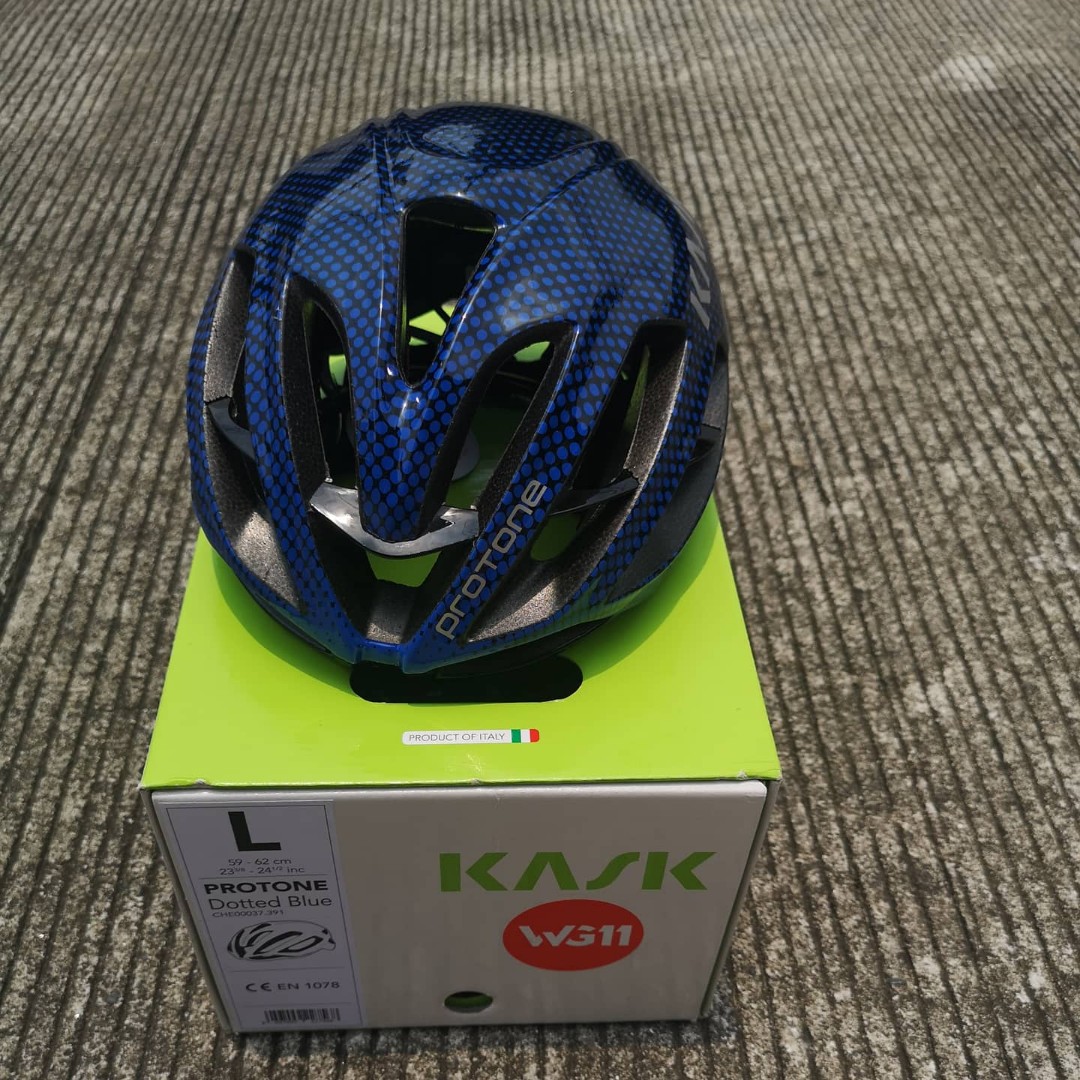 Kask protone dotted hotsell blue