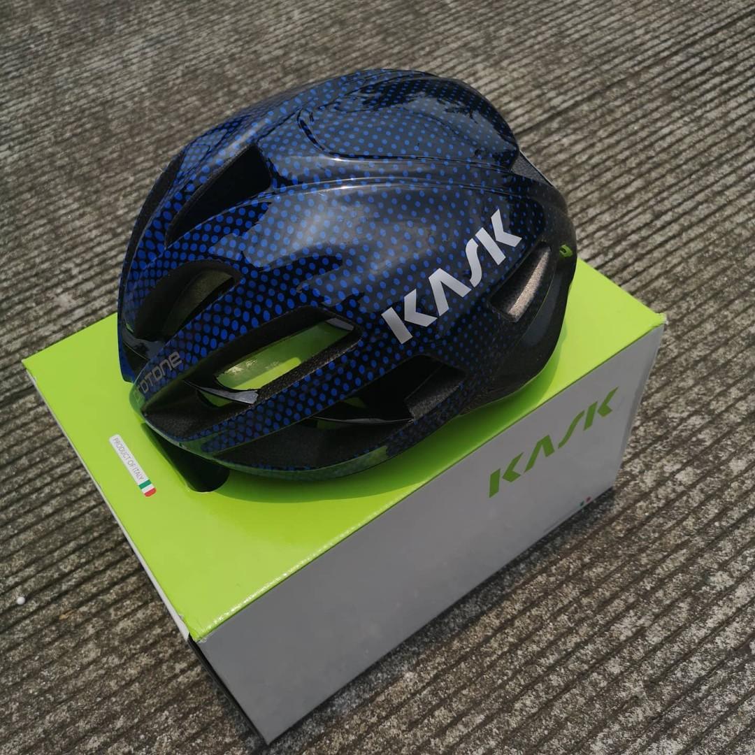 Kask protone dotted blue deals
