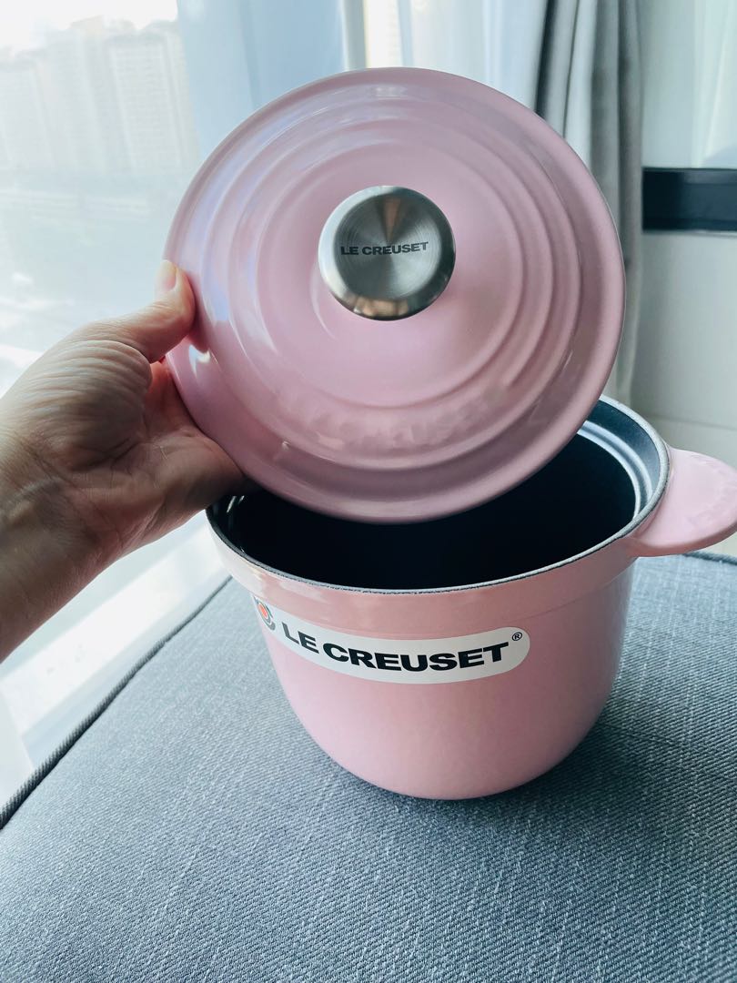 Le Creuset Cocotte Every 18 shell pink