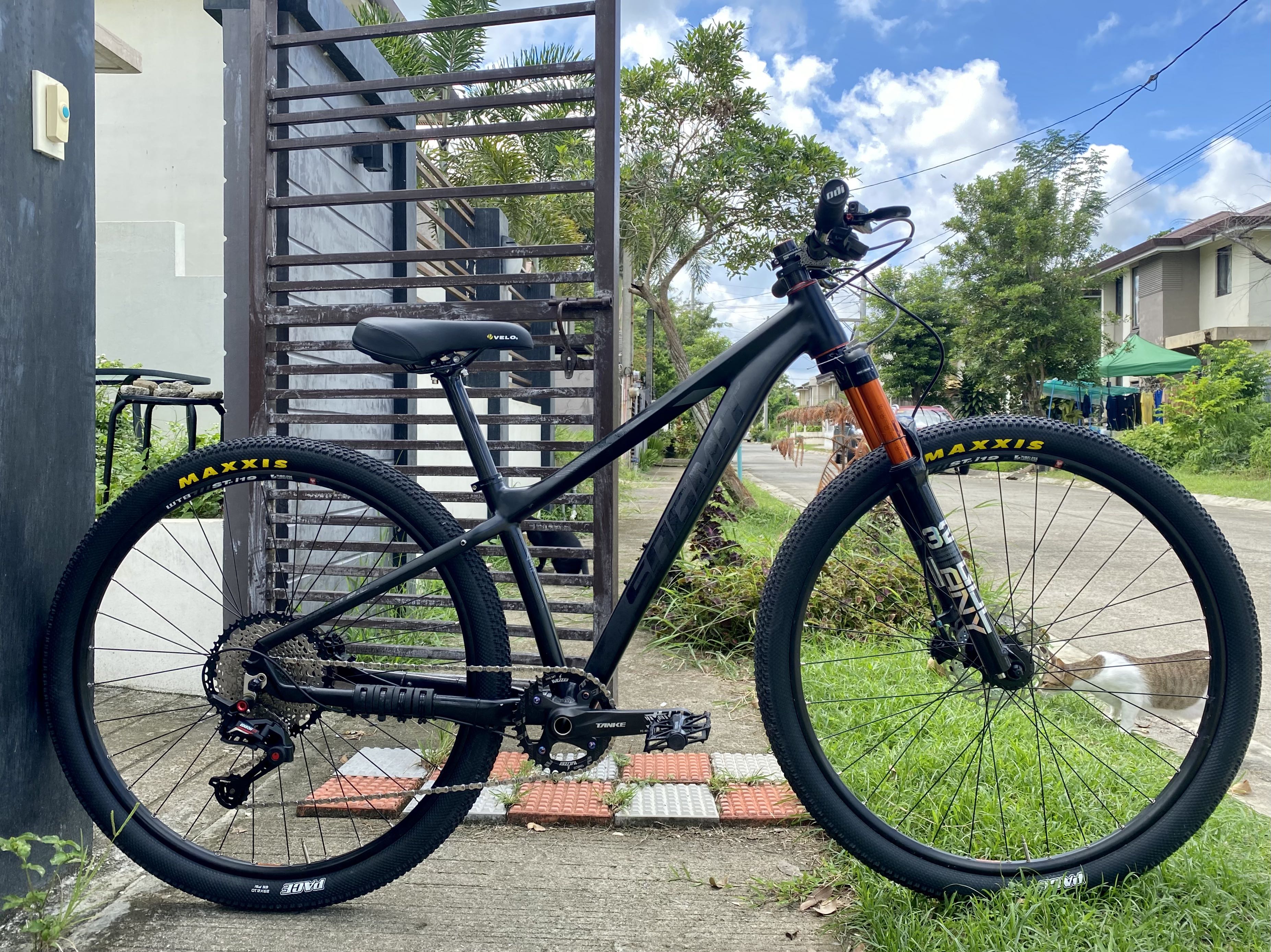 Sagmit hot sale mountain bike