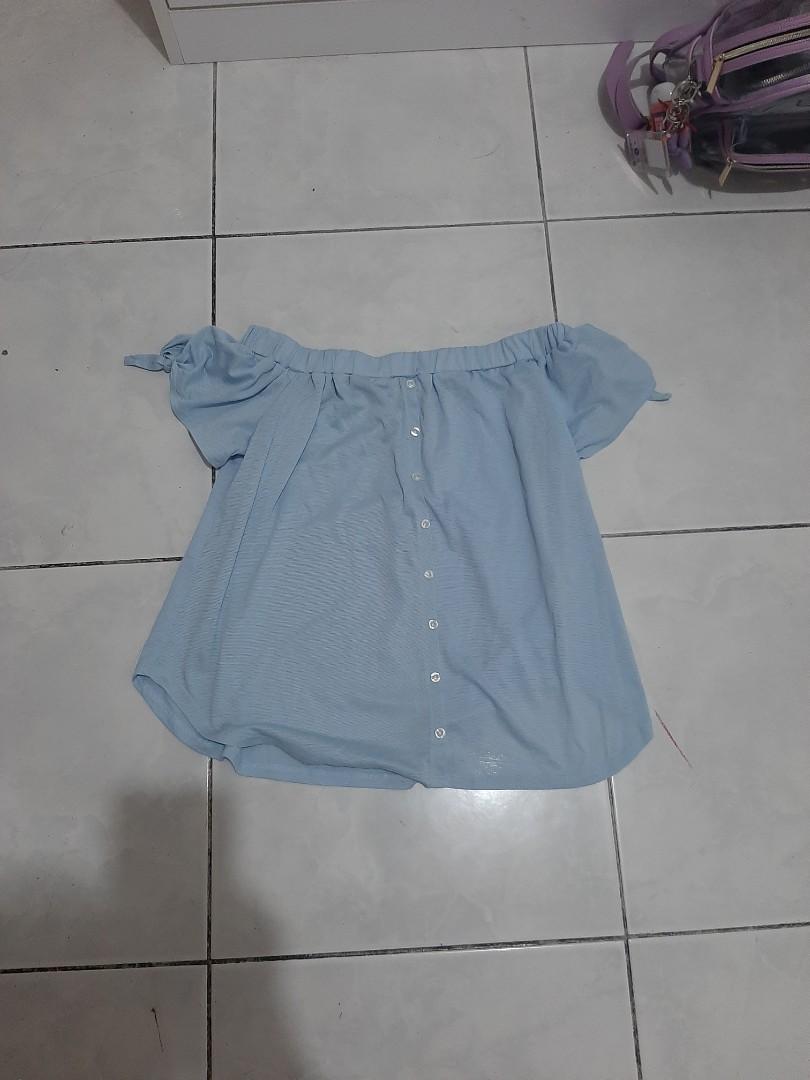 Soft Blue Blouse (Category: Blouses) located in Quezon City. Submitted by jinhit21 (Listing ID 1107807623, Image 1). Description: doesn't fit me cute style.