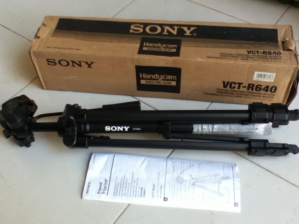 SONY HANDYCAM TRIPOD VCT-R640, Photography, Photography Accessories ...