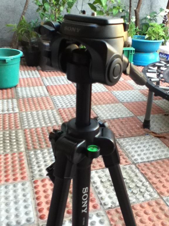 SONY HANDYCAM TRIPOD VCTR640, Photography, Photography Accessories