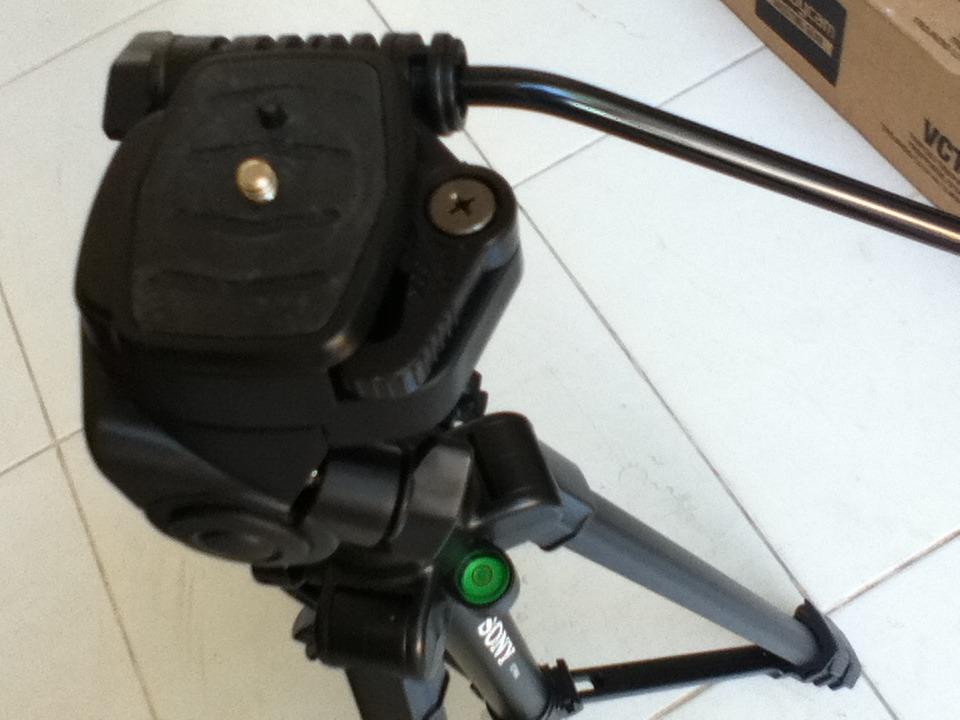 SONY HANDYCAM TRIPOD VCTR640, Photography, Photography Accessories
