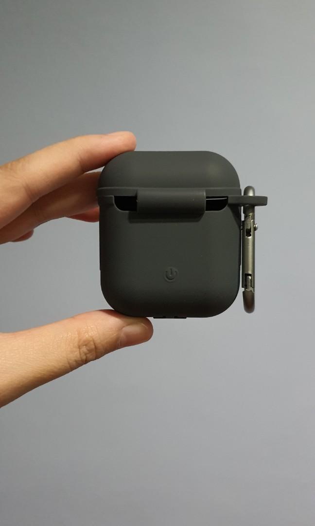 UNIQ Silicone Airpods Case (Category: Portable Audio Accessories) located in Quezon City. Submitted by eimaj08 (Listing ID 1107823184, Image 2). Description: .