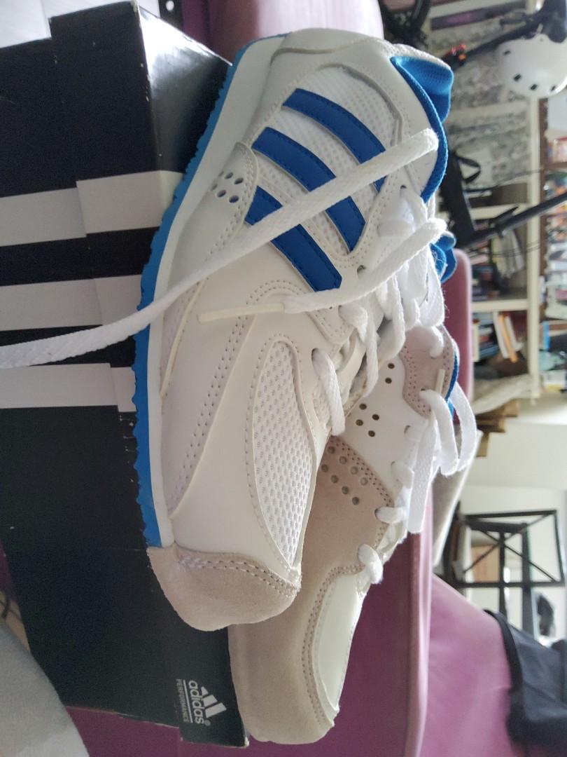 Adidas En Garde Fencing Shoe, Sports Equipment, Other Sports Equipment and  Supplies on Carousell