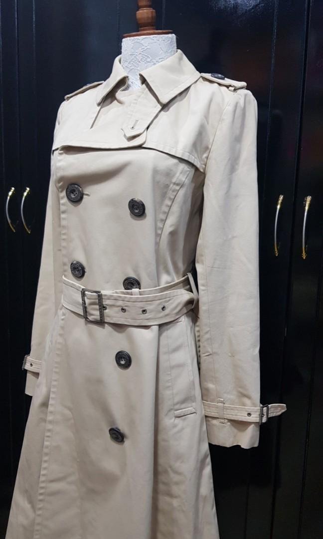 Authentic Burberry Trench Coat Luxury Apparel On Carou Authentic Burberry Trench Coat Luxury, What Is The Original Burberry Trench Coat