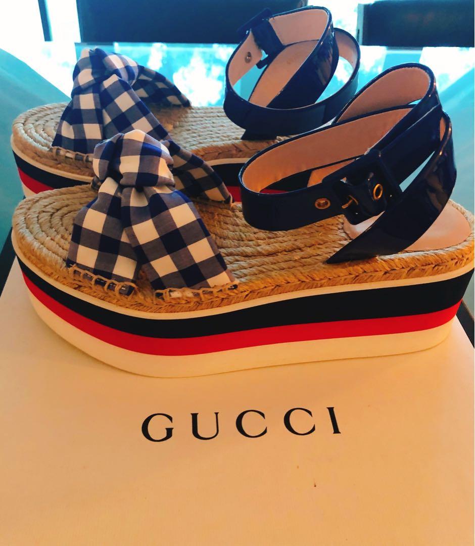 Gucci vernice crystal 2025 sandals