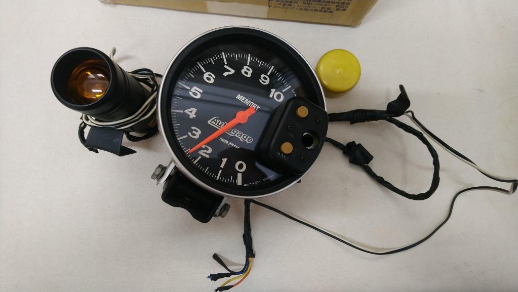 Auto Meter Tachometer with Auto Meter Shift Light Amber DC2 EF EG6 EG9