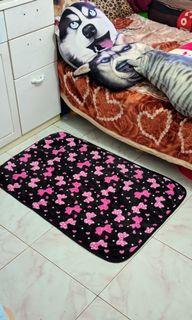 Black pink ribbon soft fur carpet 38 inches by 25