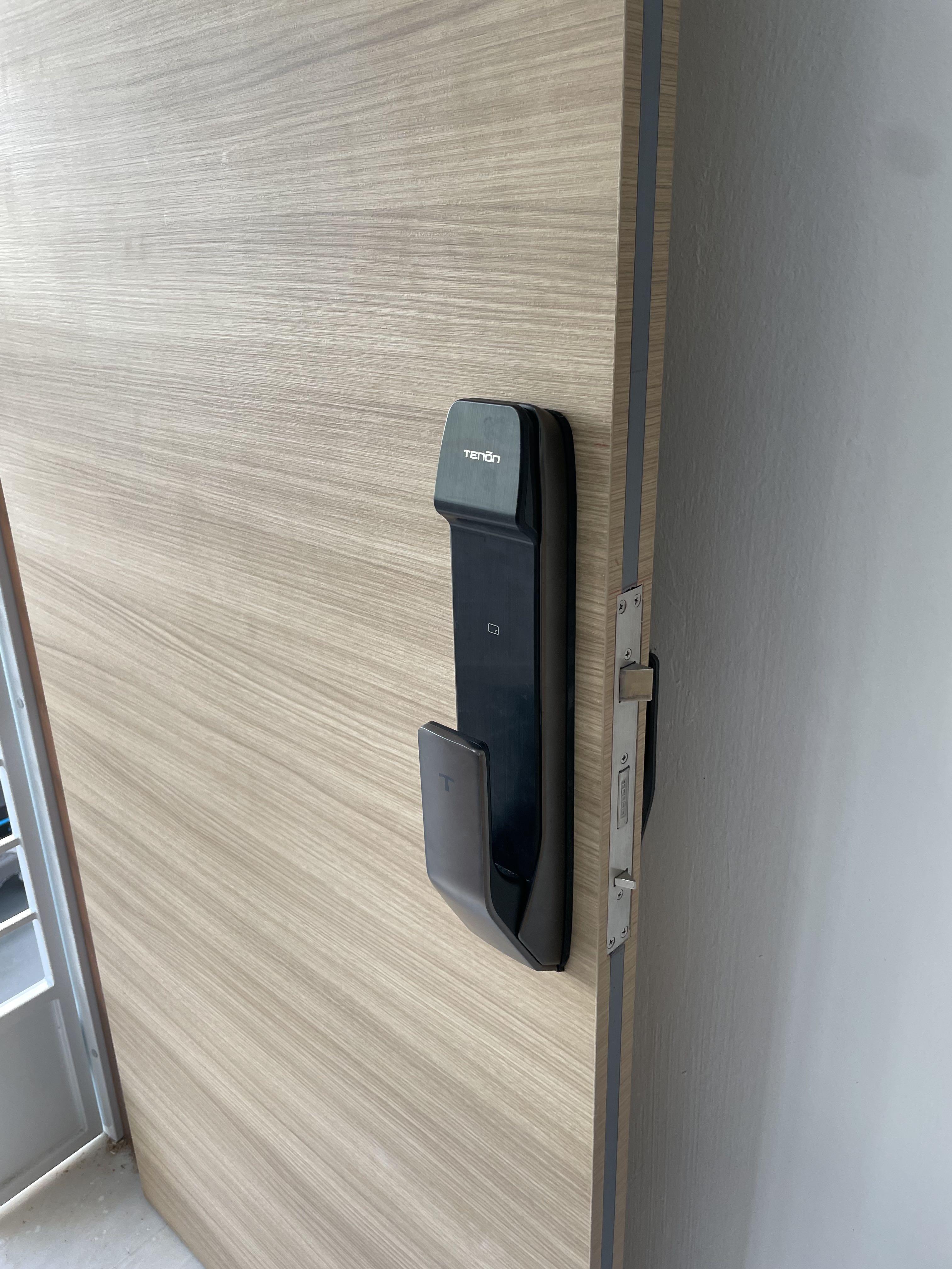 Digital lock installation service 555 5 star ⭐️ review  62863075616897114