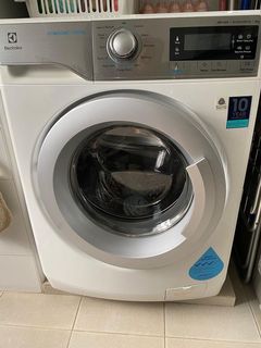 (Category: ) located in . Submitted by pineapplesells (Listing ID 1107930485, Image 1). Description: .