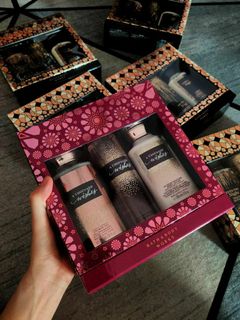 (Category: ) located in . Submitted by shopwith_lynnn (Listing ID 1108028561, Image 1). Description: .