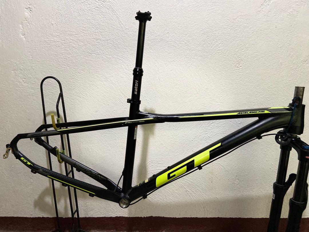 GT Avalanche 2019 frame with Dropper post Sports Equipment