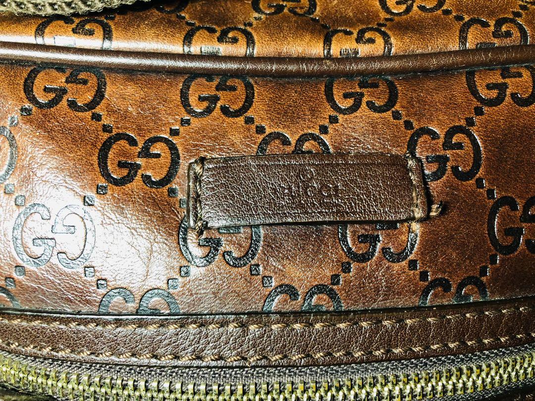 Gucci signature hotsell leather men's bag