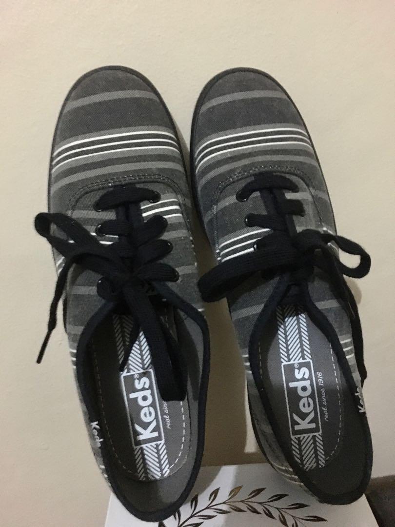 Keds Rugby stripe black sneakers (Category: Sneakers) located in Mandaluyong City. Submitted by jenv2018 (Listing ID 1107880494, Image 2). Description: Keds sneakers size 7 1/2 women. Never been used. RFS decluttering.