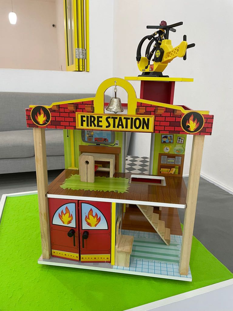 Kidkraft wooden shop fire station