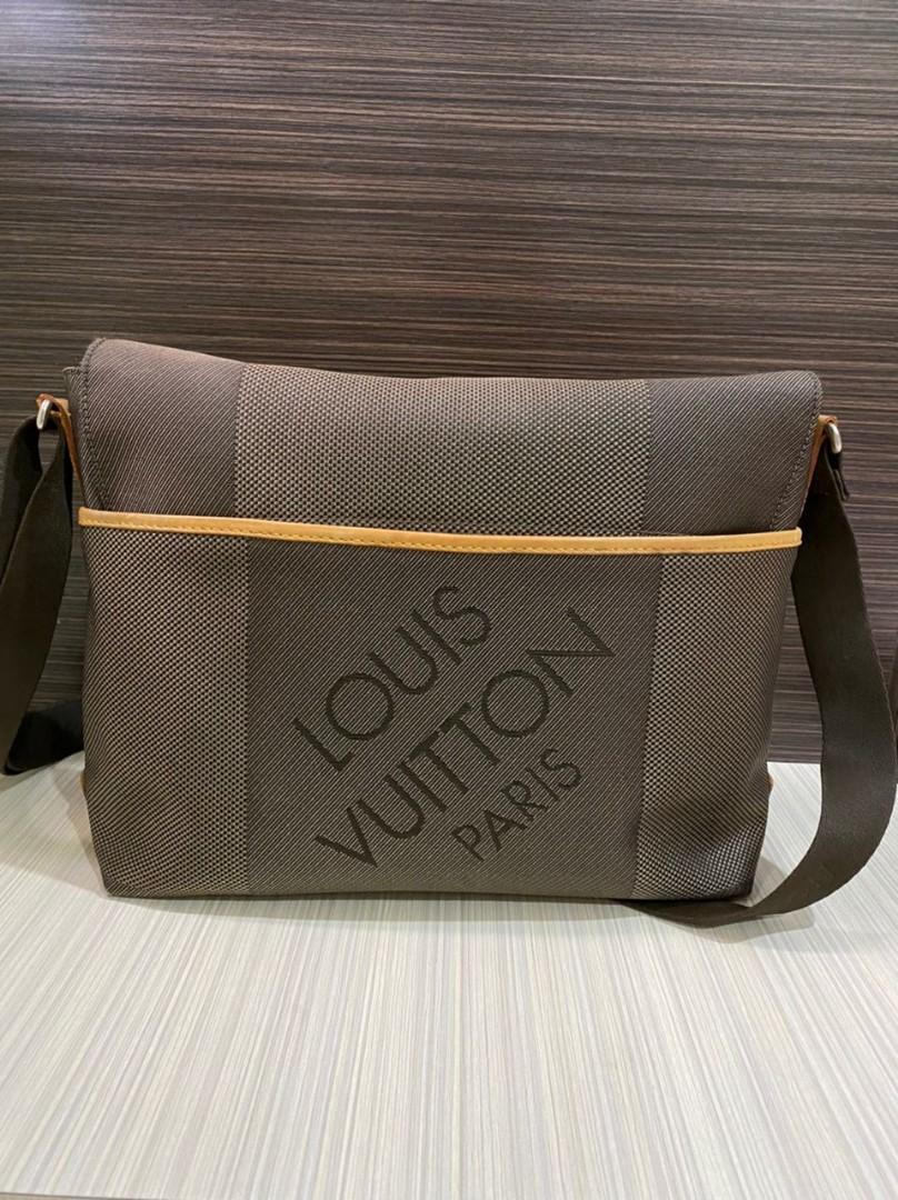 Louis Vuitton Messenger Bag in Terre Damier Geant Canvas Loup in