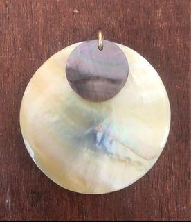 Mother of Pearl and Hammer Shell pendant