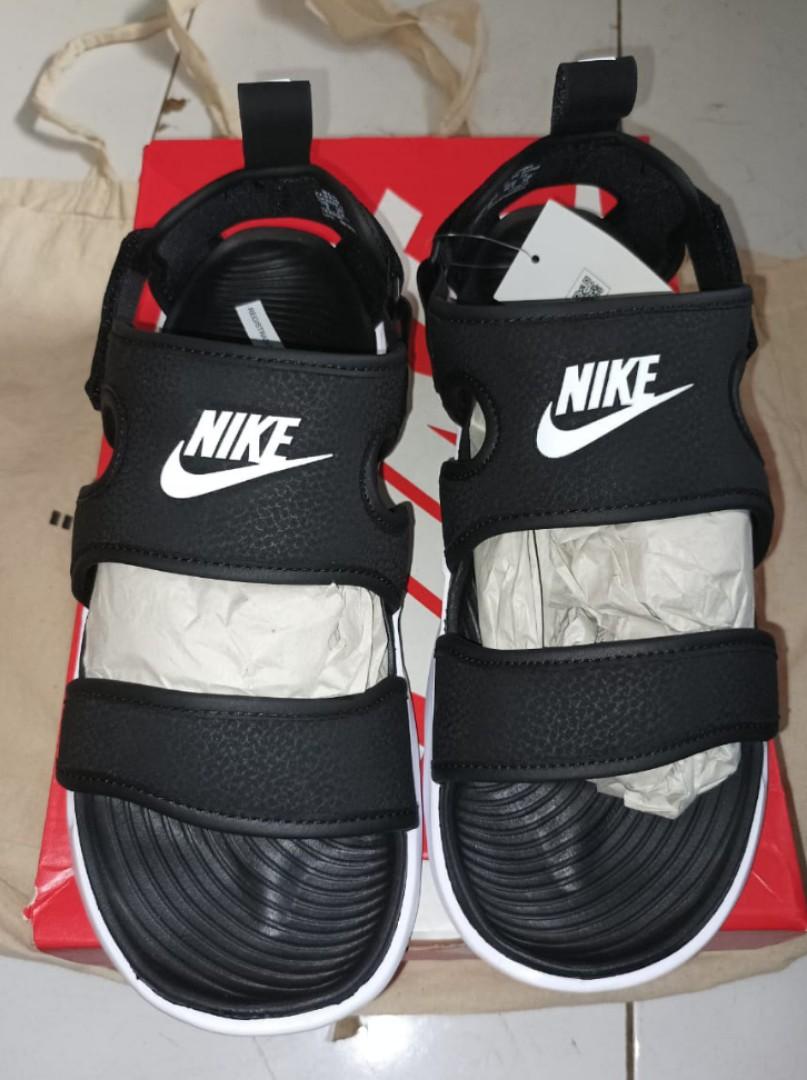 nike owaysis on feet