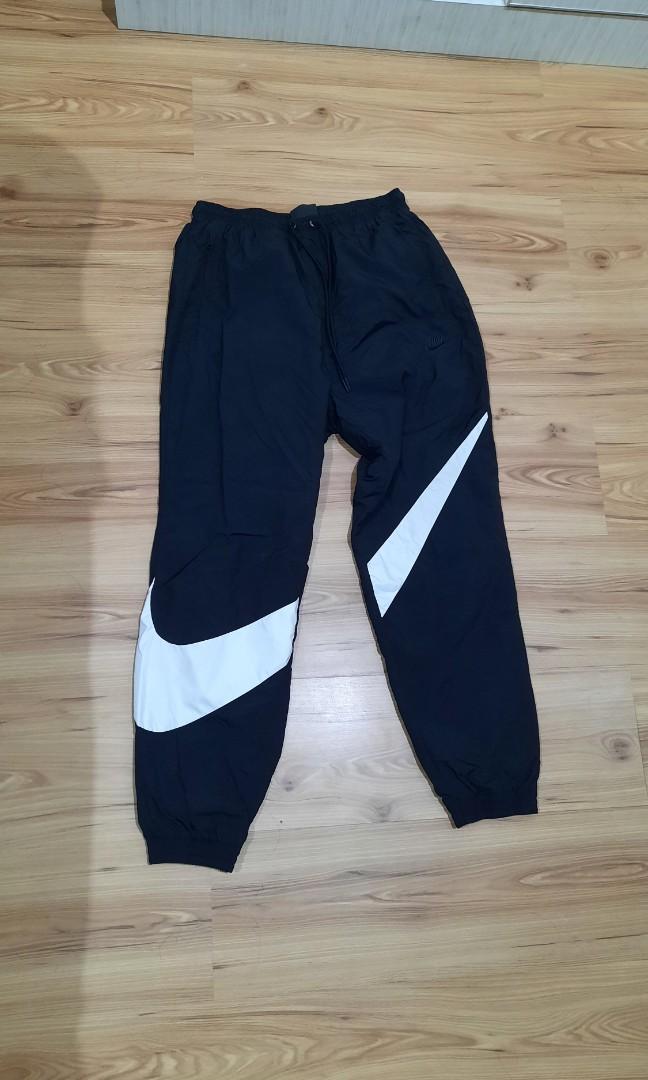 Jogger nike sales swoosh logo pant