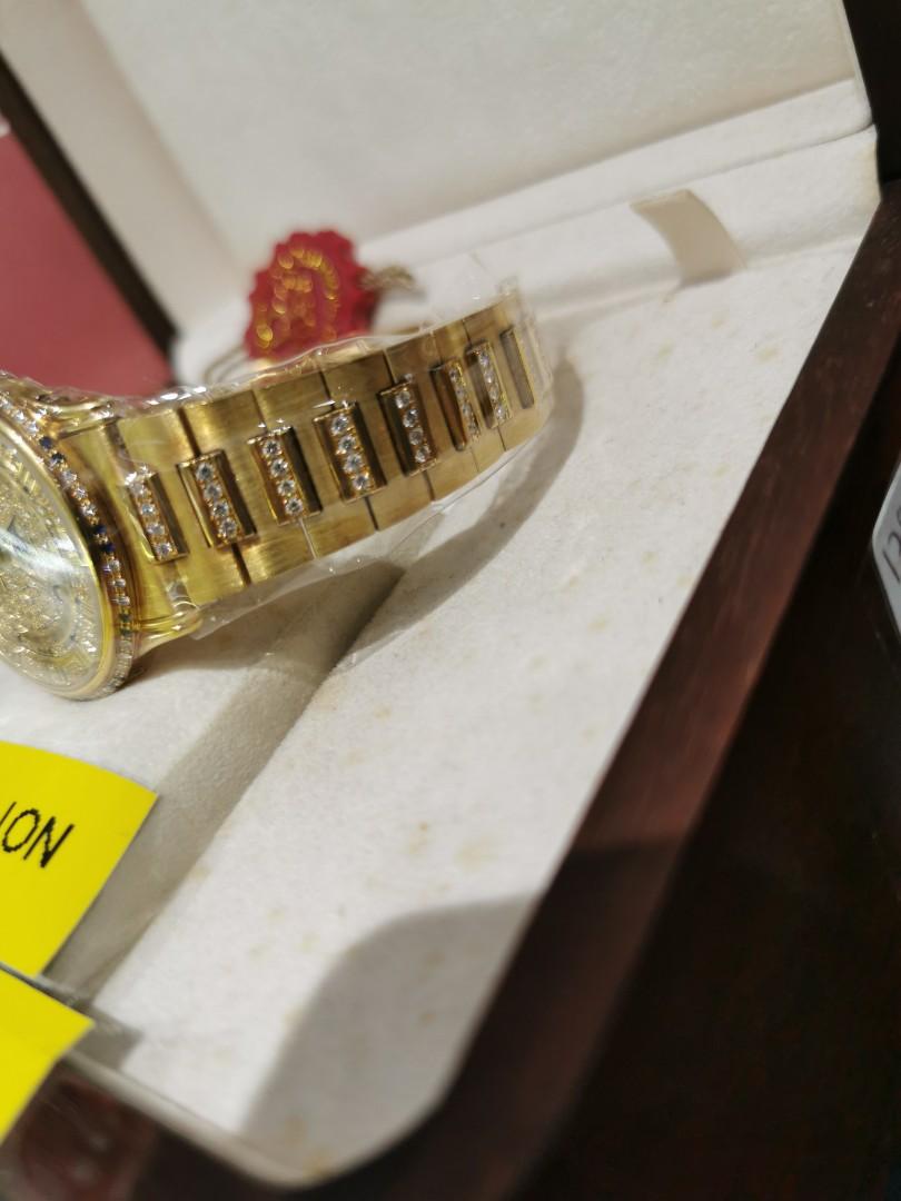 Omega 18k Moonphase Triple Calendar, Luxury, Watches on Carousell