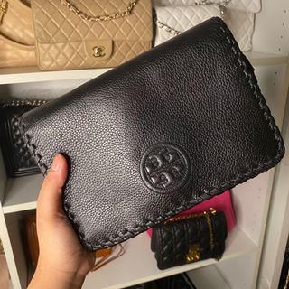 (Category: ) located in . Submitted by Reloved.Collections (Listing ID 1107879820, Image 1). Description: .
