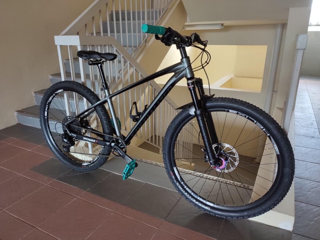 Price Reduced Medium 27.5 Specialized Pitch MTB 2020 Sports