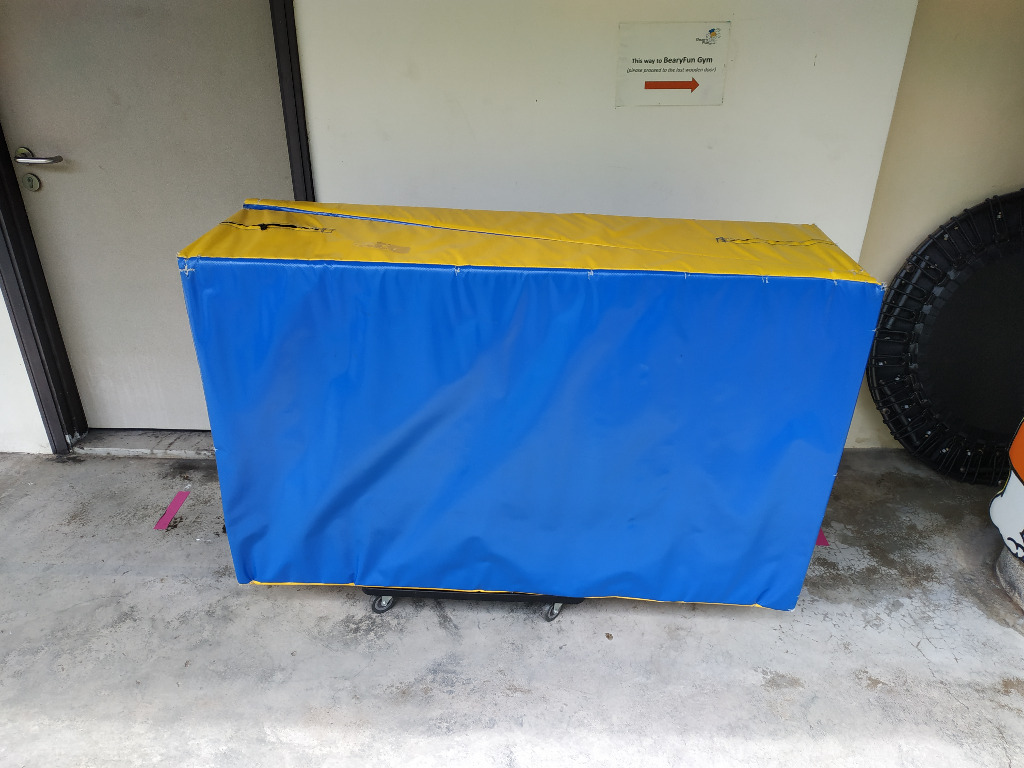 Tumbling Wedge (preloved), Sports Equipment, Other Sports Equipment