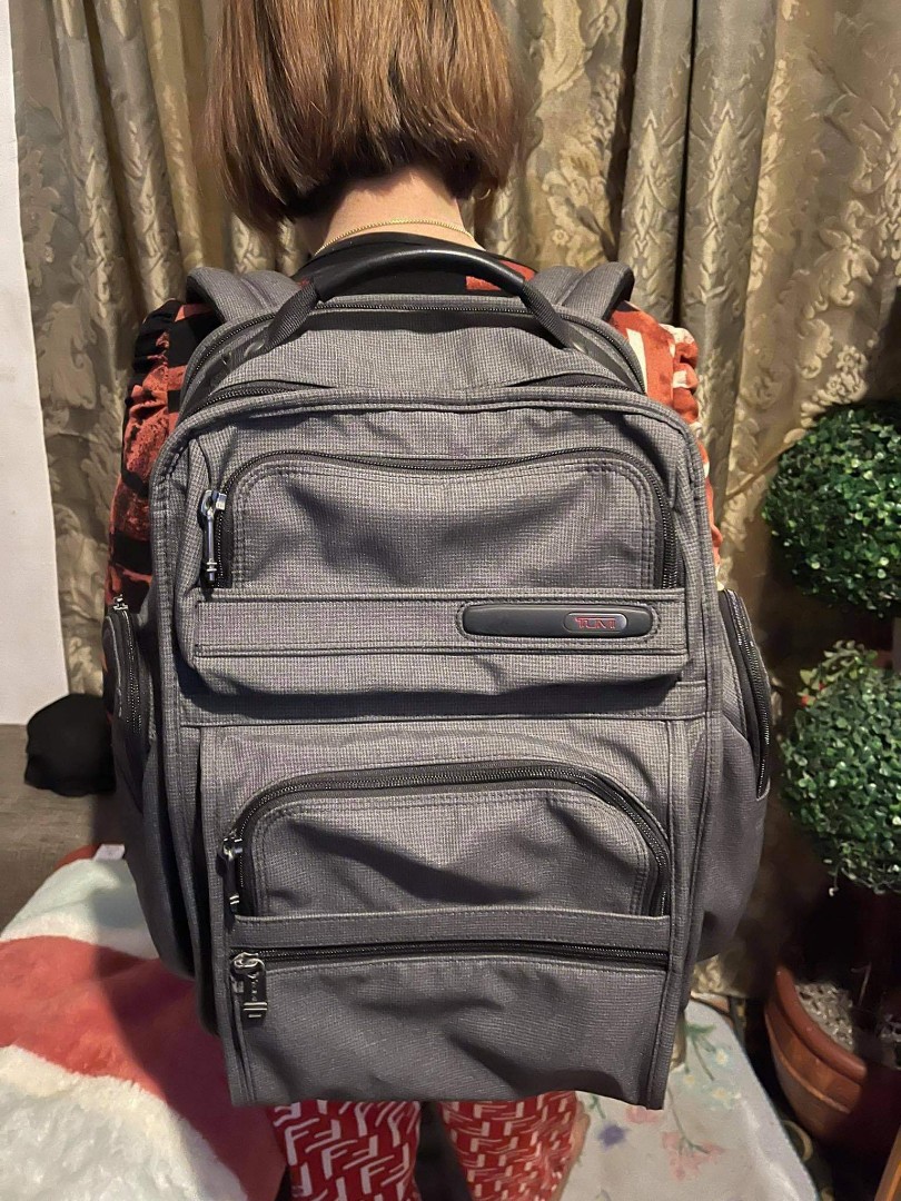 TUMI Business Class Backpack, Men's Fashion, Bags, Backpacks on Carousell