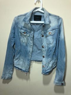 (Category: ) located in . Submitted by thrift.digs (Listing ID 1107884307, Image 1). Description: .