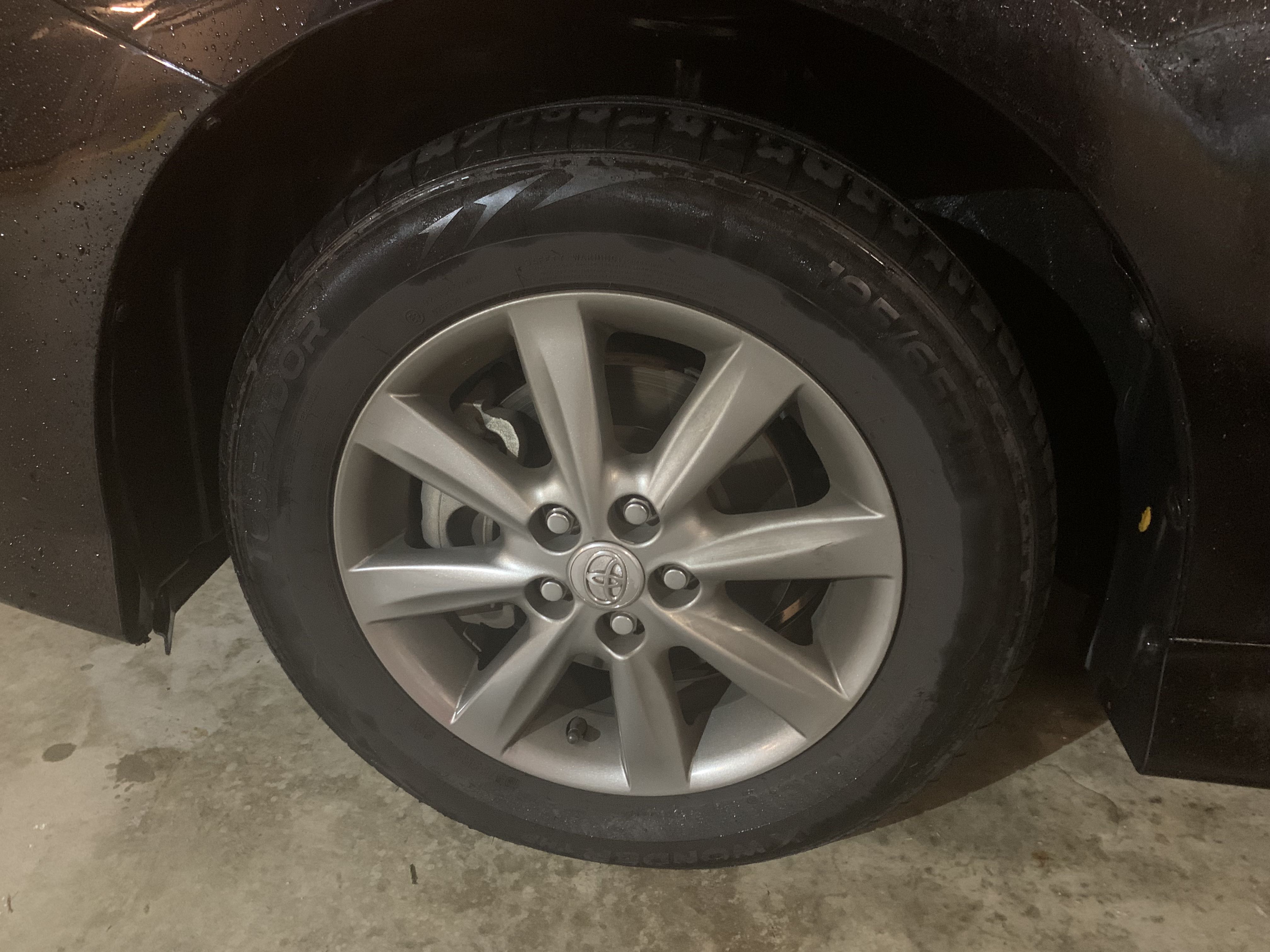 15” Car Tyre Rims 4 pcs Original Toyota Rims From Toyota Wish, Car Accessories, Tyres & Rims on