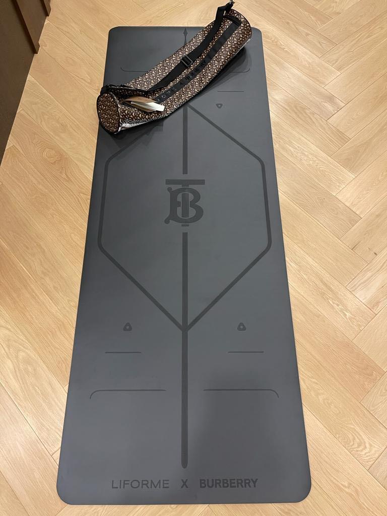Burberry shop yoga mat