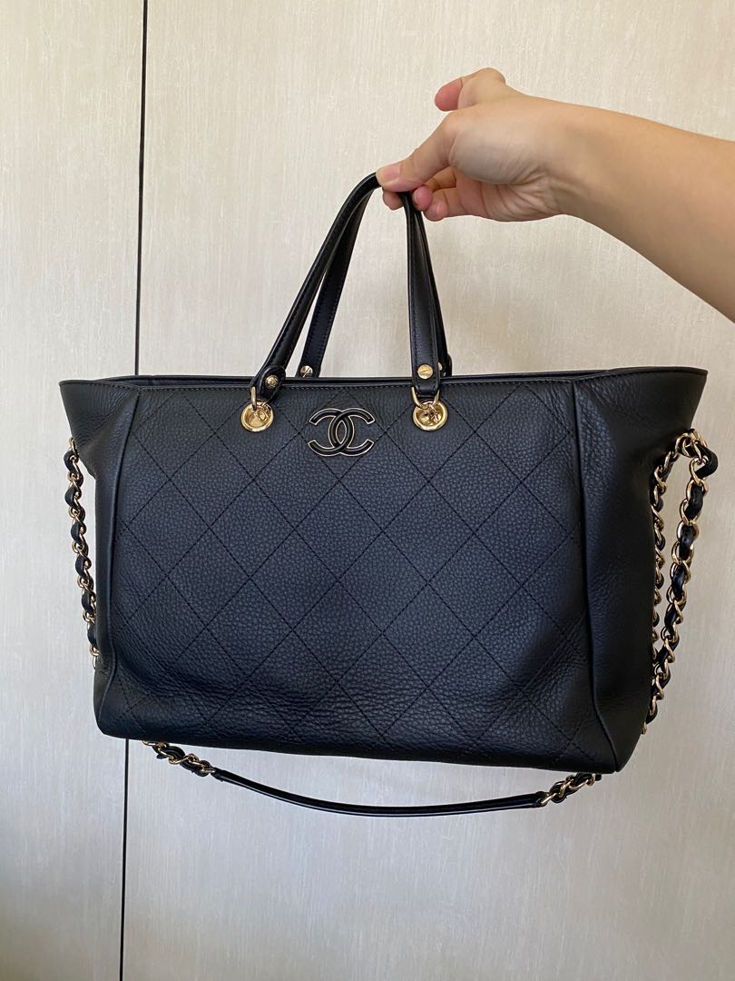 Chanel shopping bag 2019 clearance