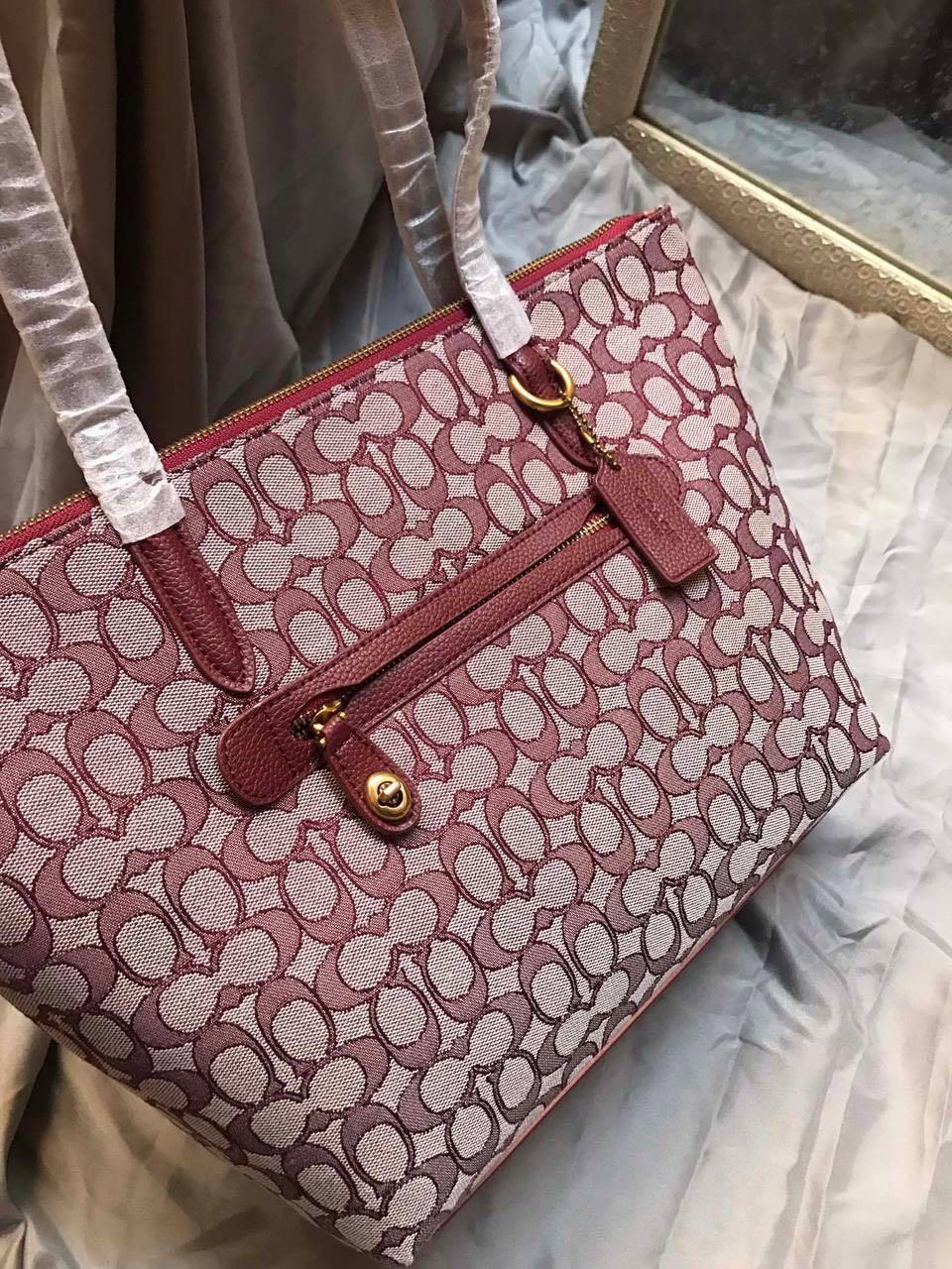 Coach Taylor Tote in Signature Jacquard Women s Fashion Bags Wallets Clutches on Carousell