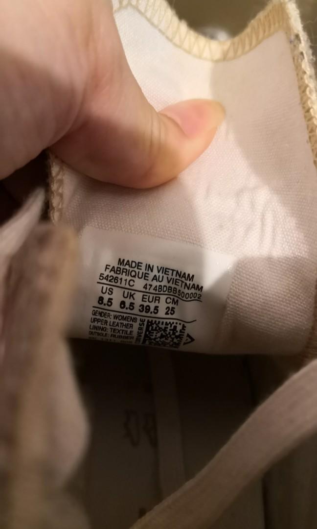 Converse （分類：波鞋）位於 Hong Kong。 由 micasahk 提交（商品編號 1108189643，圖片 5）。簡介： Converse 超靚metallic粉紅 真皮 隱形2吋增高鞋(連鞋底3吋) size 39.5 無盒只著過一次全新一樣。