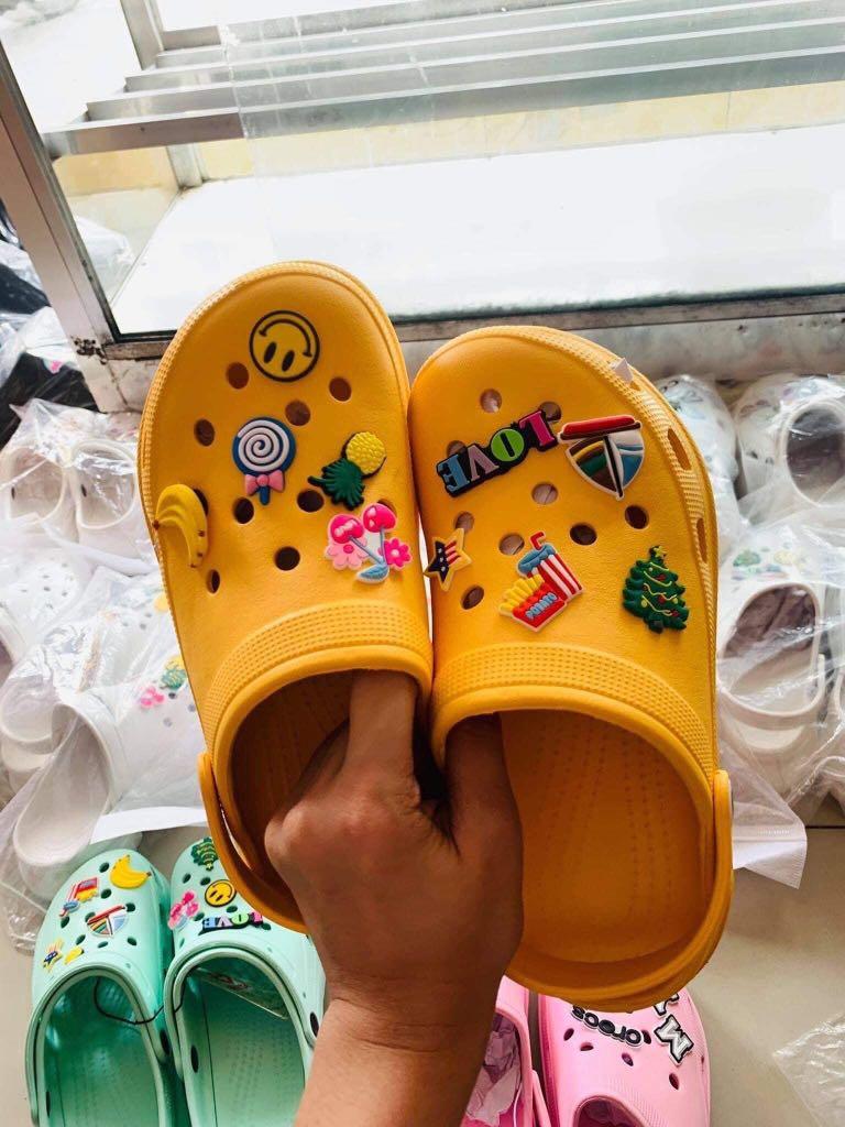 Crocs top w jibbitz