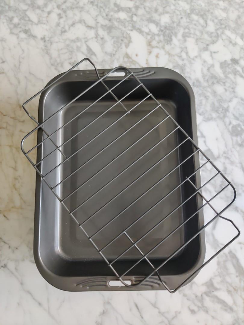 Deep Roast Pan with Rack, Furniture & Home Living, Kitchenware