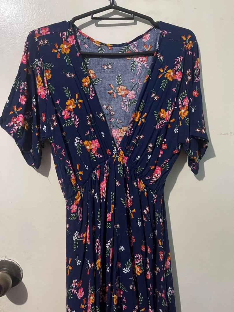 Floral dress (Category: Dresses) located in Manila. Submitted by declutteringish (Listing ID 1108211047, Image 1). Description: Used once only.