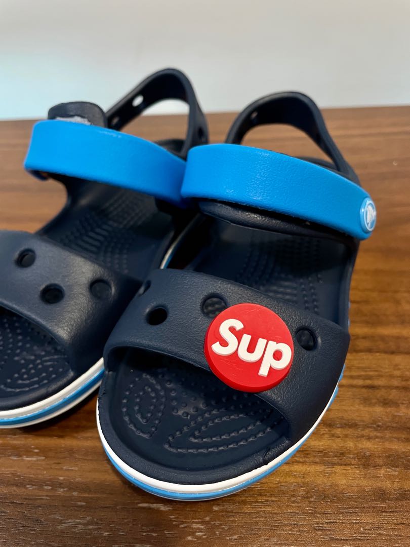 Croc jibbitz 2025 supreme