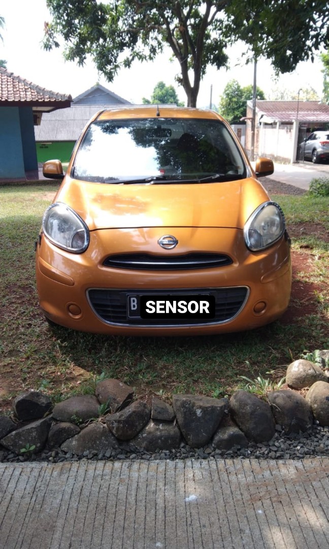 JUAL OVER KREDIT NISSAN MARCH 2012, Mobil & Motor, Mobil ...