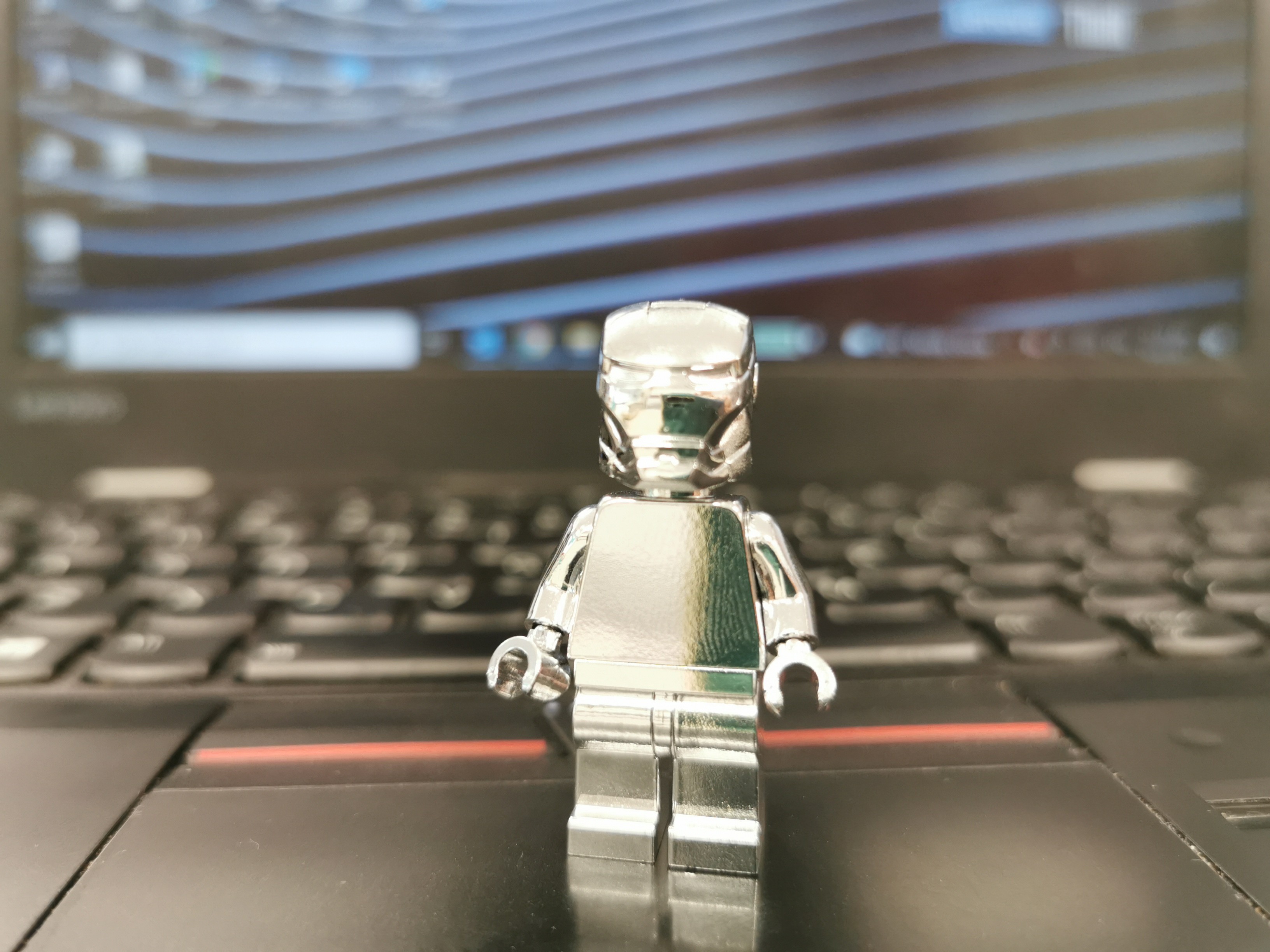 LEGO MARVEL SUPER HEROES AVENGERS Custom Chrome Iron Man Visor helmet ONLY is 40